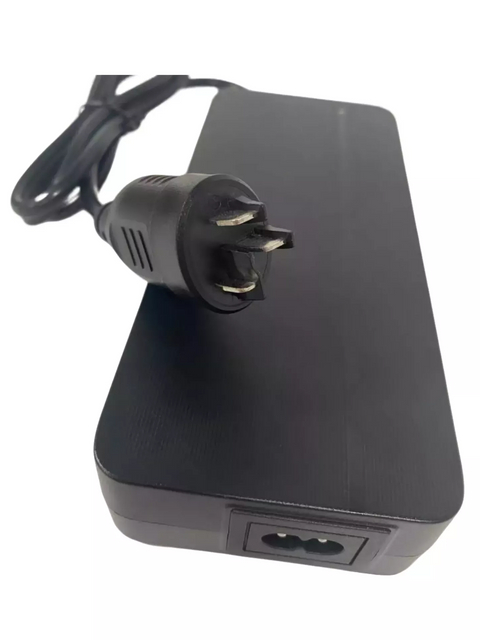 兼容博世36V锂电池42V 4.0A快速充电器